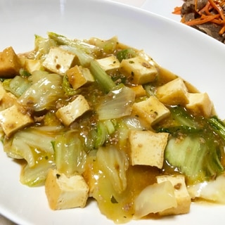 麻婆豆腐の素で！！厚揚げと白菜の麻婆豆腐炒め煮♡